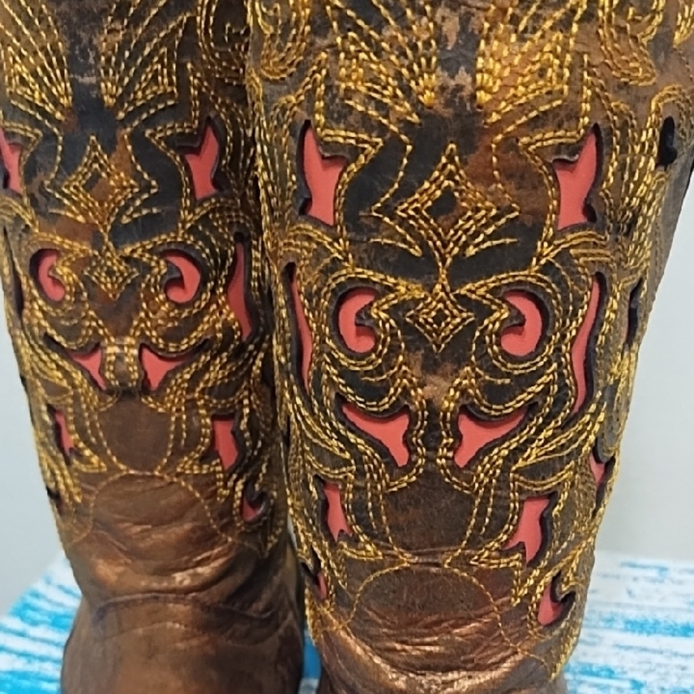 Dusty Rocker Boots - Picture 6 of 7